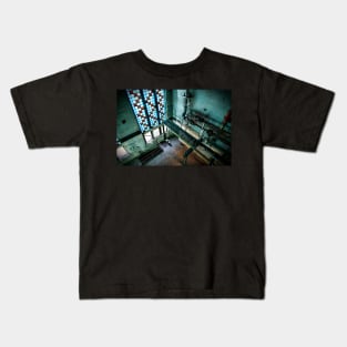 Magnificent industrial interior Kids T-Shirt